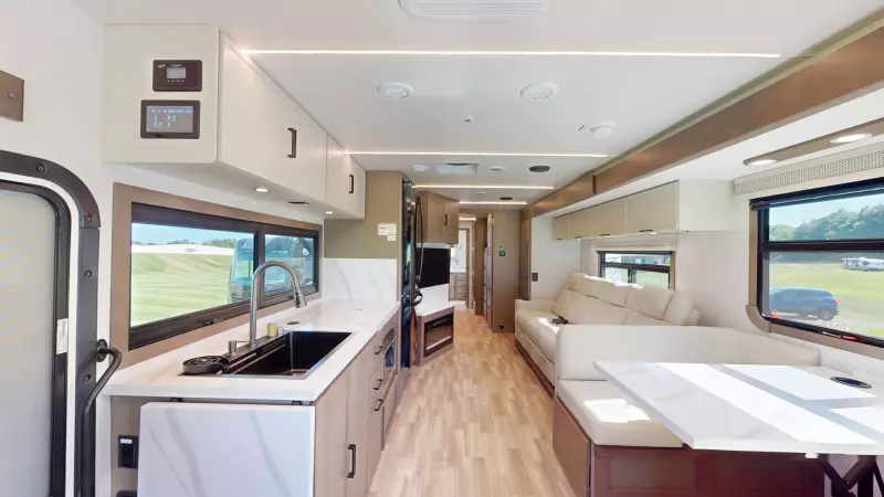 Georgetown 7 Series GT7 Main Room