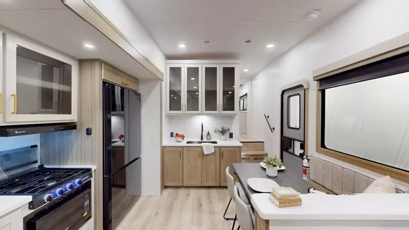 Rockwood Signature Fifth Wheels Main Room